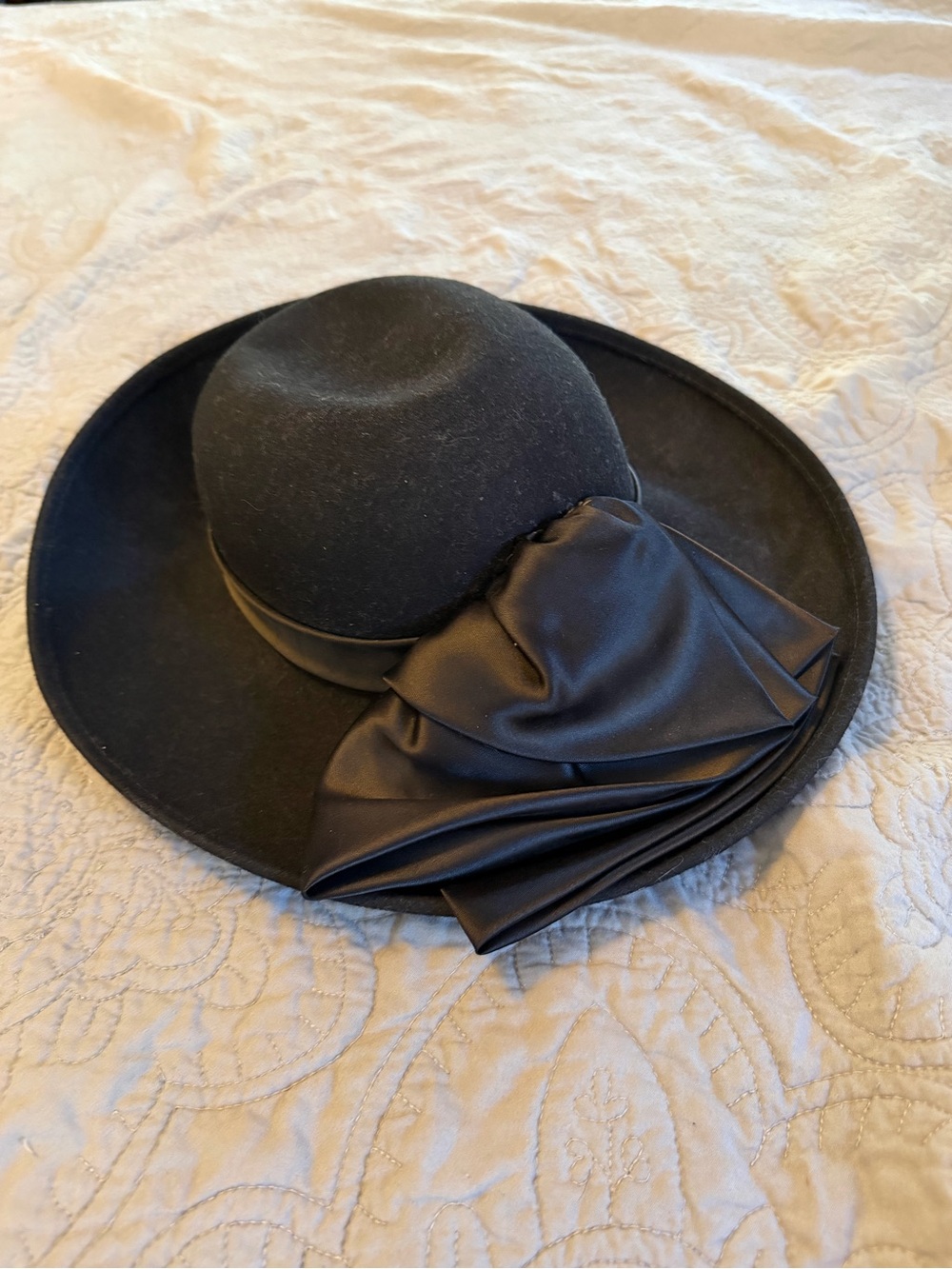 Goth-witchy Black Women's Wide-Brim Felt Hat with Satin Bow